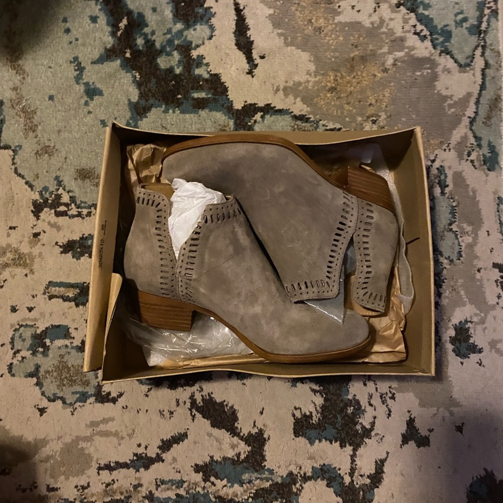 Lucky suede grey women boots size 6 1/2